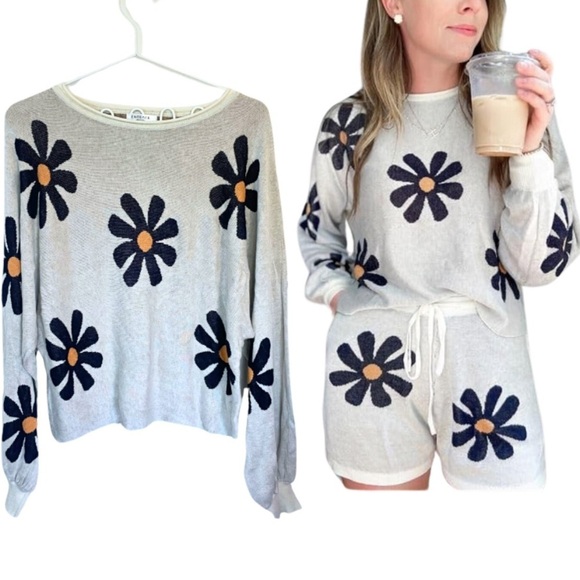 Daisy Novelty Print Cozy Sweater Long Sleeve Top with Balloon Sleeves Size L - Picture 2 of 4